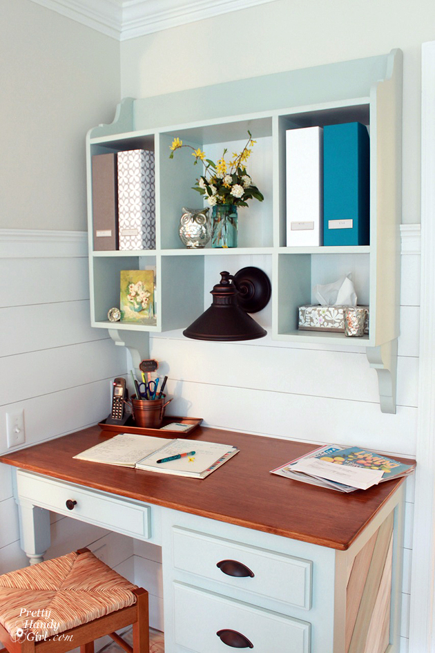 kitchen_desk_and_hutch_prettyhandygirl